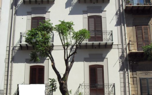 4 vani ristrutturato in corso Calatafimi parte bassa/Indipendenza