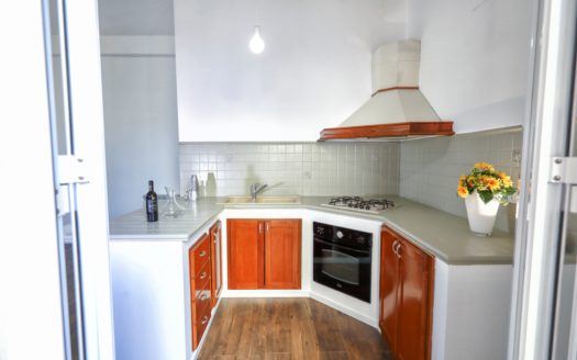 LUMINOSO 4 VANI ZONA PITRE’ IN OTTIMO STATO