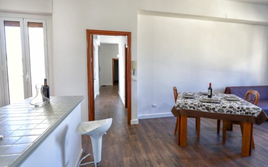 LUMINOSO 4 VANI ZONA PITRE’ IN OTTIMO STATO