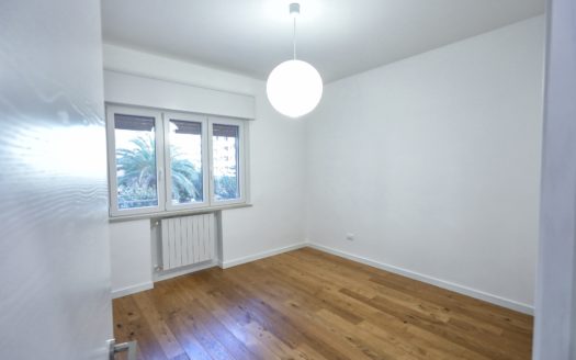 RIFINITO 5 VANI IN CONTESTO SIGNORILE DI VIA AUSONIA