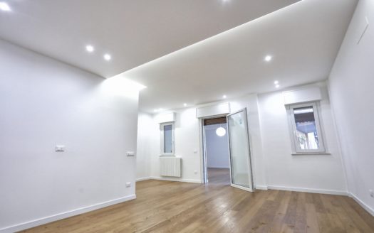 RIFINITO 5 VANI IN CONTESTO SIGNORILE DI VIA AUSONIA