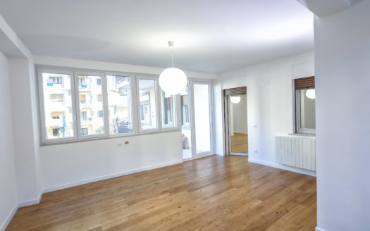 RIFINITO 5 VANI IN CONTESTO SIGNORILE DI VIA AUSONIA