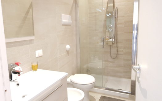 LUMINOSO DUPLEX IN OTTIMO STATO IN CORSO CALATAFIMI BASSA