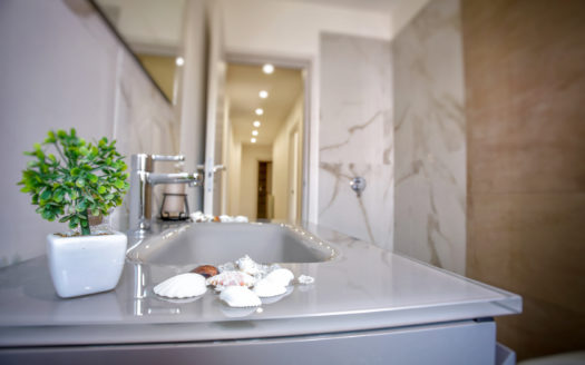 LUMINOSO 4 VANI IN OTTIMO STATO ZONA MICHELANGELO