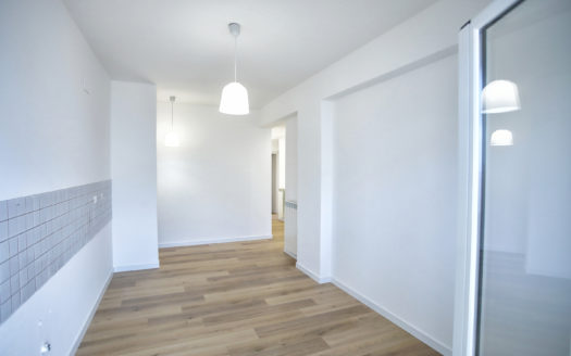 LUMINOSO 4 VANI IN OTTIMO STATO ZONA MICHELANGELO