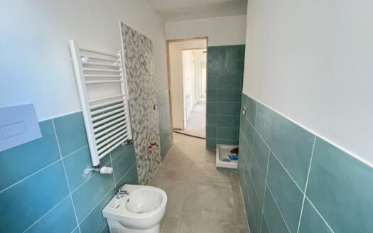 Appartamento su due piani in vendita in corso Calatafimi, 399