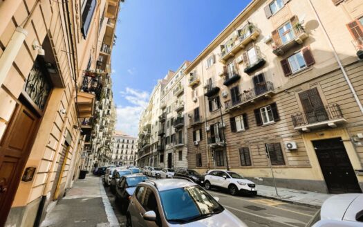 Luminoso 6 vani con terrazzo pressi Politeama