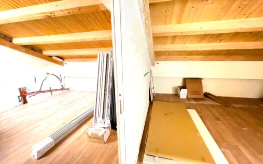 Luminoso appartamento mansardato in Corso Calatafimi 399