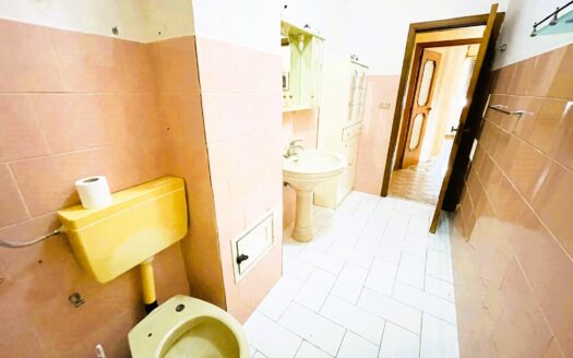 Luminoso appartamento in via Filippo Intili 4