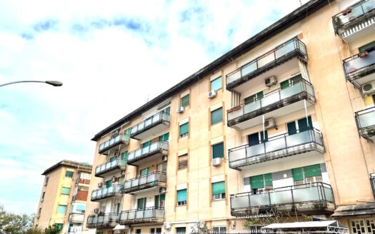 Luminoso appartamento in via Filippo Intili 4