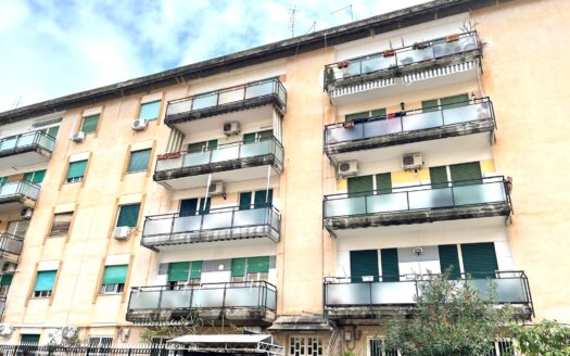 Luminoso appartamento in via Filippo Intili 4