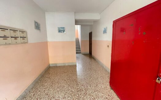 Luminoso appartamento in via Filippo Intili 4