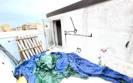 Luminoso appartamento mansardato in Corso Calatafimi 399