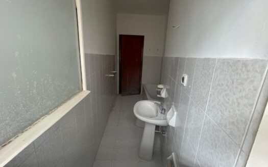 Luminoso appartamento in via Sampolo n. 218