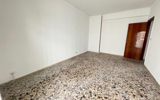 Luminoso appartamento in via Sampolo n. 218