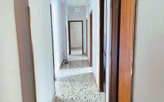 Luminoso appartamento in via Quarto dei Mille n.36