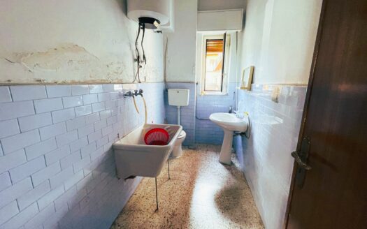 Luminoso appartamento in via Quarto dei Mille n.36