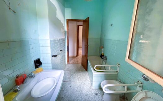 Luminoso appartamento in via Quarto dei Mille n.36